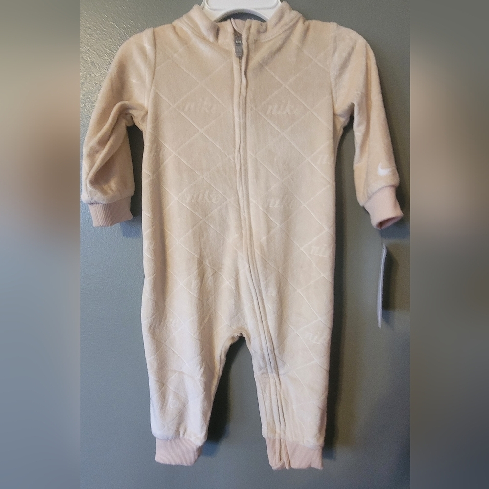 Nike Velvety Cream One Piece Infant 9M Sleeper